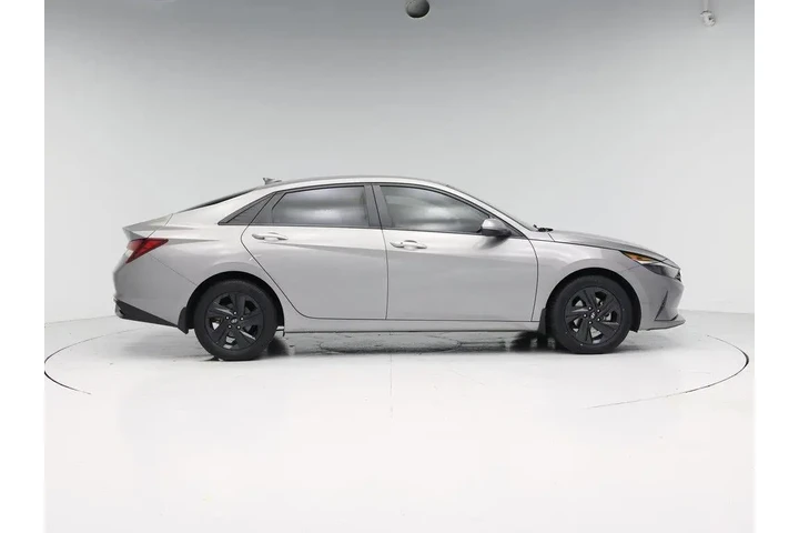 $17998 : Hyundai ELANTRA 2022 SEL 4dr image 7