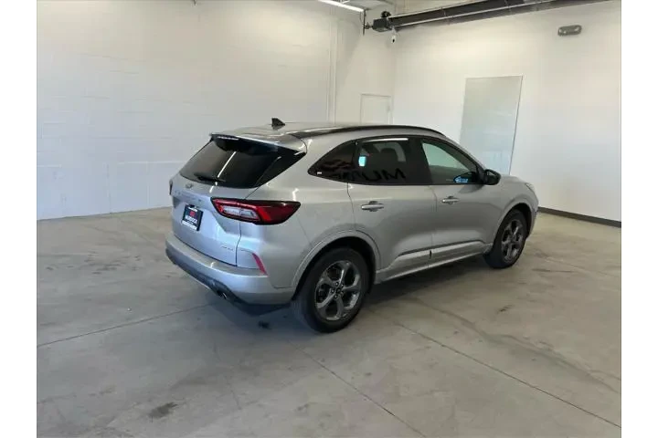 $24490 : Ford Escape 2023 AWD ST-Line image 4