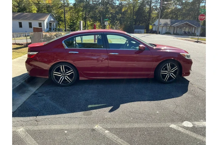 $8900 : 2017 Accord SPORT image 2