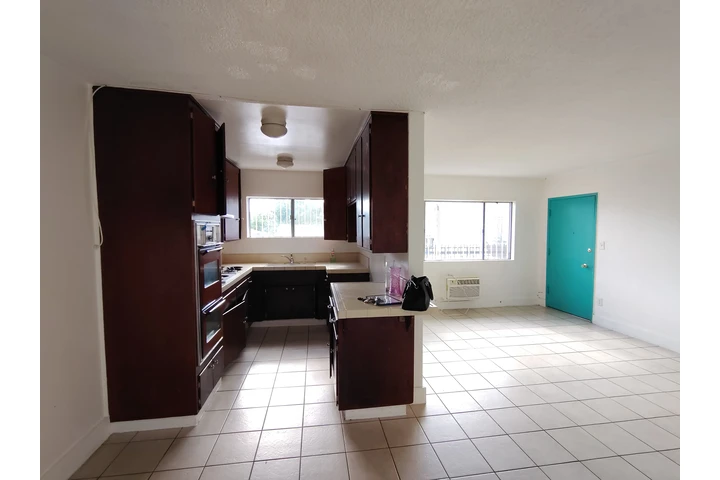 $1600 : APT DE 1 REC EN N. HOLLYWOOD image 3