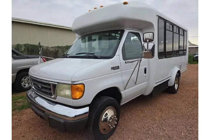 $9950 : 2005 Econoline Commercial Cut image 3