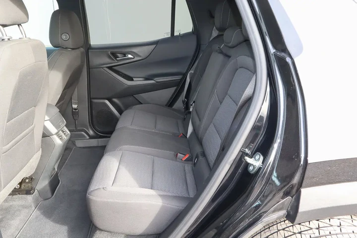 $23988 : 2025 Equinox FWD 4dr LT w/1LT image 8