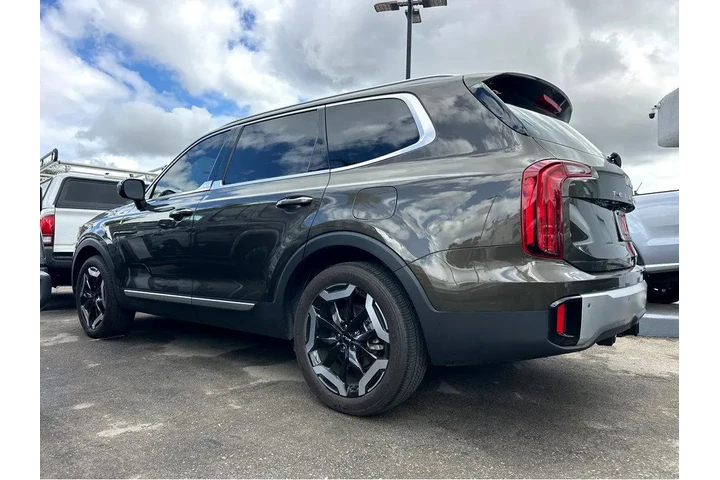 $33997 : 2024 Telluride S image 4