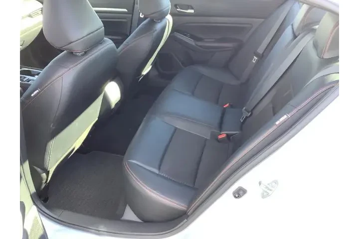 $28950 : Nissan Altima 2025 AWD 2.5 S image 10