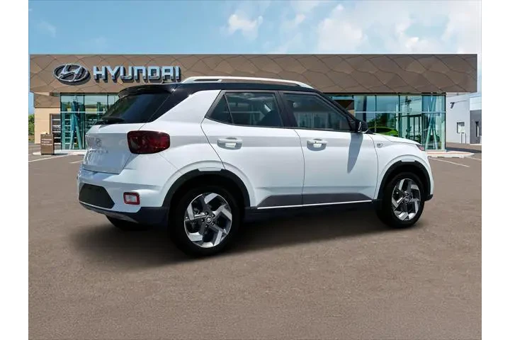 $22000 : Hyundai VENUE 2025 Limited 4 image 8