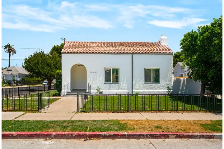 $2400 : Newly Renovated 3 Bed in LA image 10