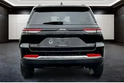$29270 : Jeep Grand Cherokee 2023 4x4 thumbnail