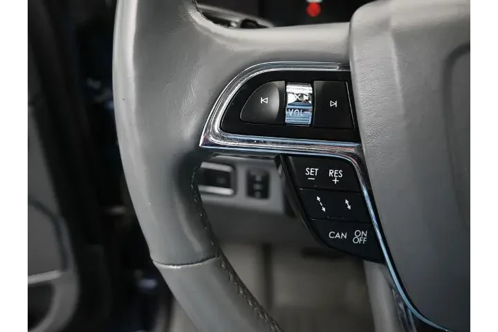 $28644 : Lincoln Navigator 2018 4x4 R image 7