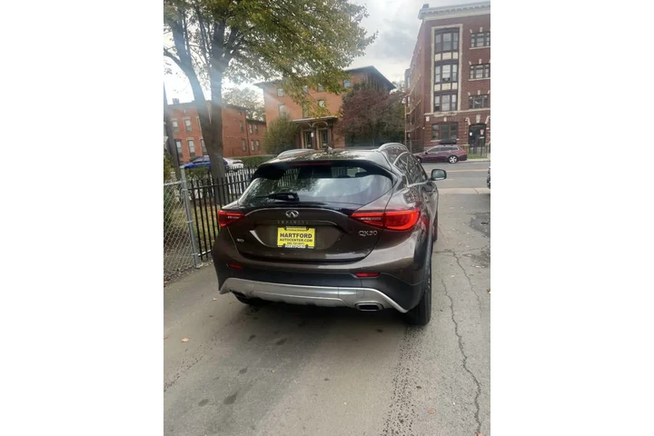 $14999 : 2017 QX30 Premium image 7