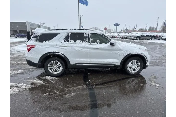 $28000 : Ford Explorer 2022 AWD XLT 4 image 8