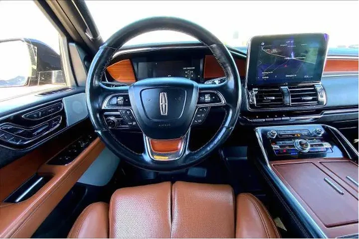 $19797 : Lincoln Navigator L 2020 4x4 image 6