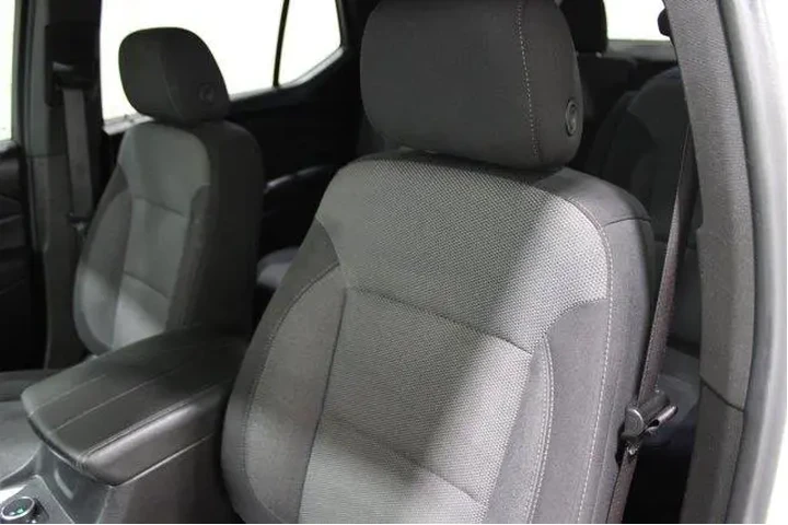 $25982 : Chevrolet Traverse 2022 LT C image 5