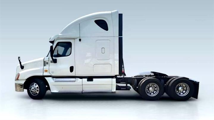 $19977 : 2013 Freightliner Cascadia image 3