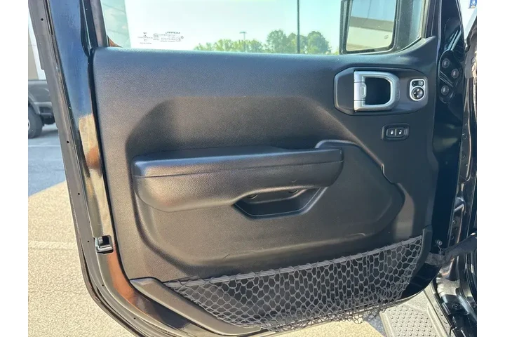 $19395 : Jeep Wrangler Unlimited 2019 image 9