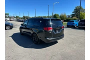 $7980 : 2018 Pacifica Touring L Plus thumbnail