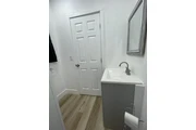$1350 : CUARTO PRIVADO  CON BAÑO thumbnail
