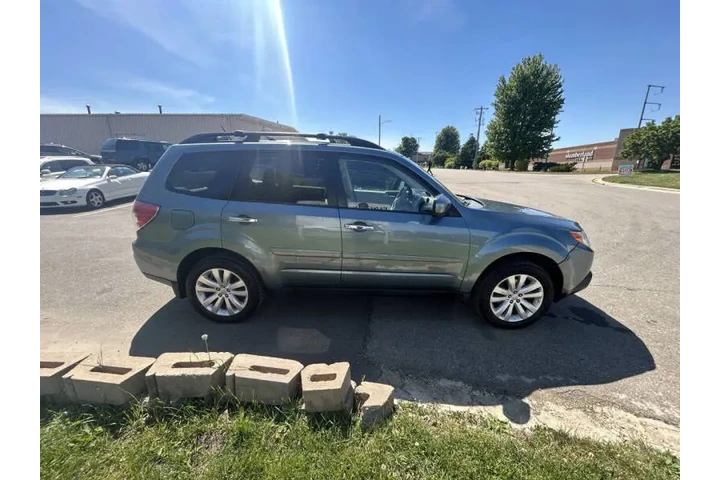 $8990 : 2013 Forester 2.5X Premium image 8