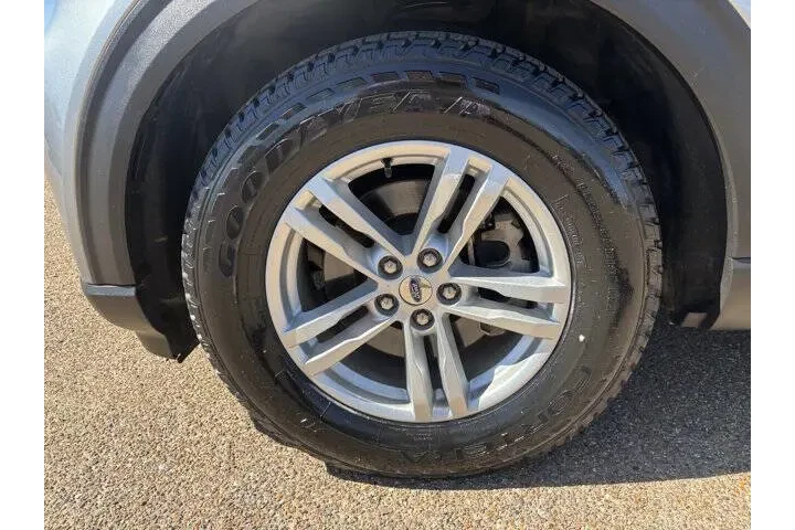 $21935 : 2020 Explorer XLT image 9