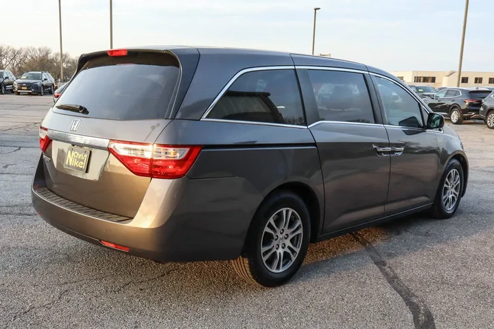 $8949 : 2013 Odyssey 5dr EX image 4