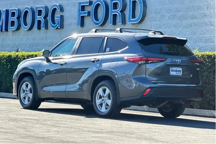 $32425 : Toyota Highlander Hybrid 202 image 6