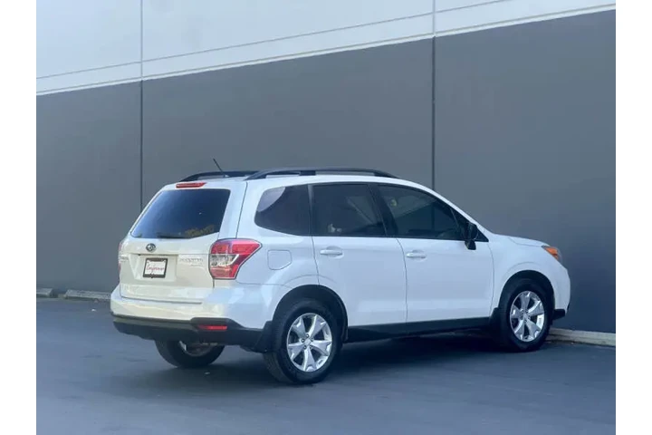 $9940 : 2015 Forester 2.5i image 6