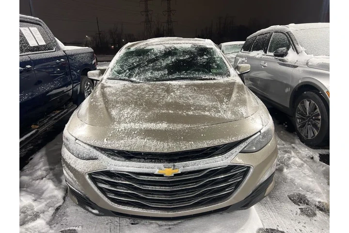 $15000 : Chevrolet Malibu 2023 LT 4dr image 2