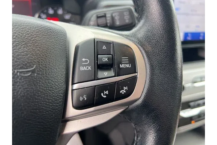 $31958 : Ford Explorer 2023 AWD XLT 4 image 10