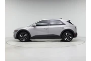 $32998 : Hyundai IONIQ 5 2025 SE Stan thumbnail