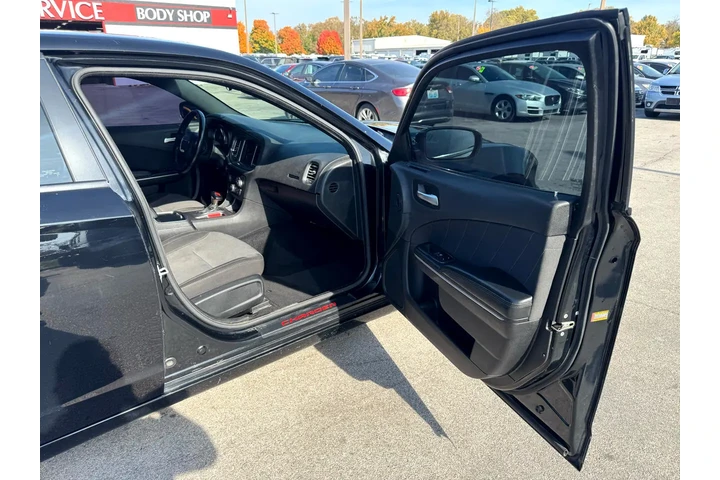 $14980 : 2019 Charger SXT RWD image 8