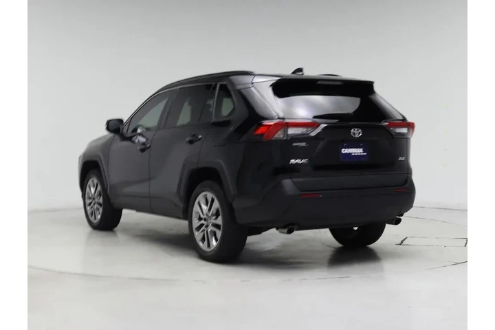 $28998 : Toyota RAV4 2023 XLE Premium image 2