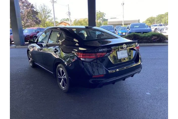 Nissan Sentra 2023 SV 4dr Se image 7