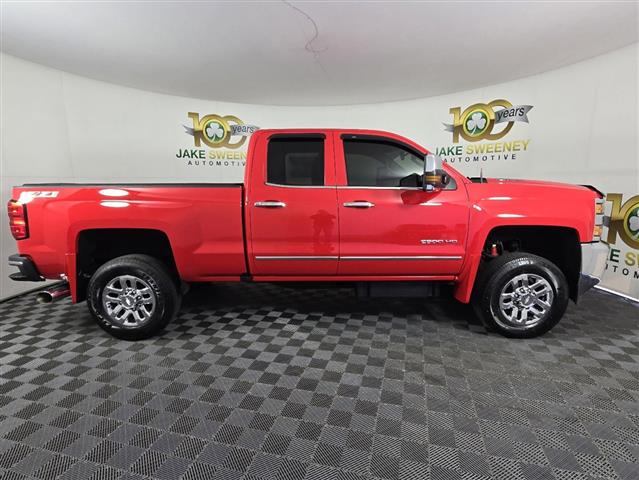 $39988 : 2016 Silverado 2500HD LTZ image 10