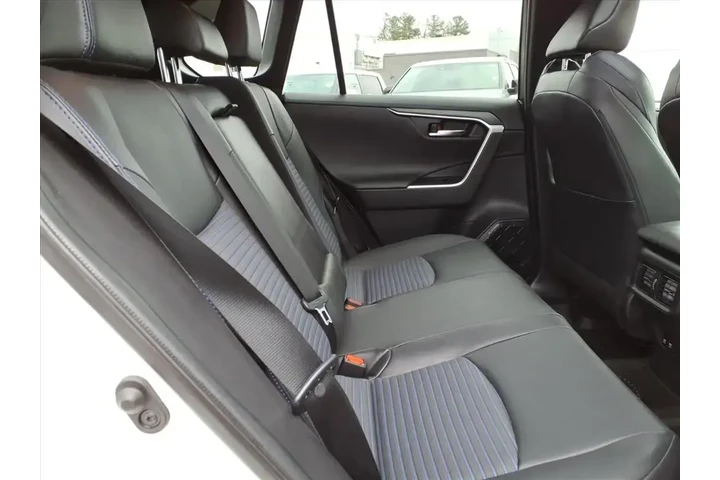 $31999 : Toyota RAV4 Hybrid 2021 AWD image 6