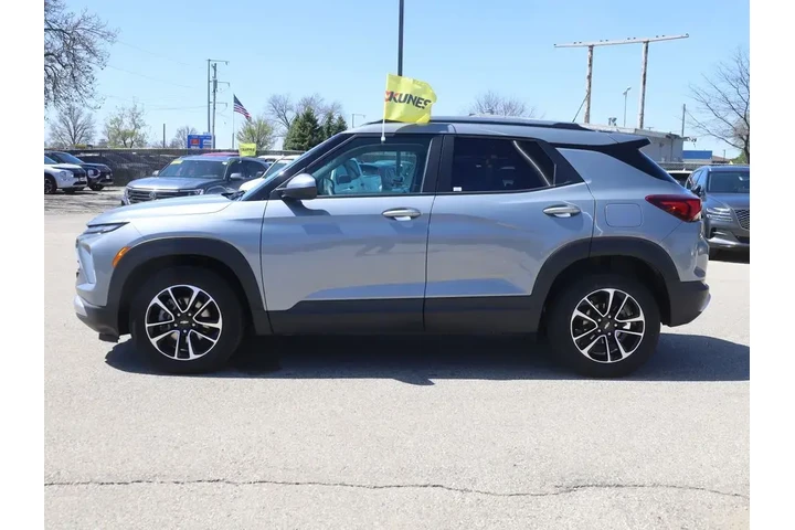 $23177 : Chevrolet Trailblazer 2025 L image 6