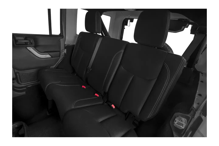 $19949 : 2015 Wrangler Unlimited Sahara image 9