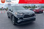 PRE-OWNED 2022 TOYOTA HIGHLAN en Madison WV