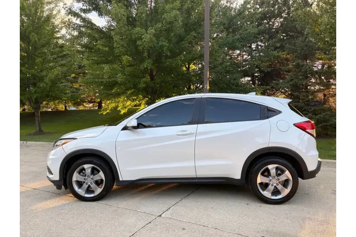 $15995 : 2021 HR-V LX image 9