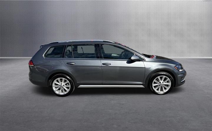 $22317 : 2019 Golf Alltrack TSI S image 8