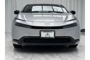 $25900 : Toyota Prius 2024 LE 4dr Hat thumbnail