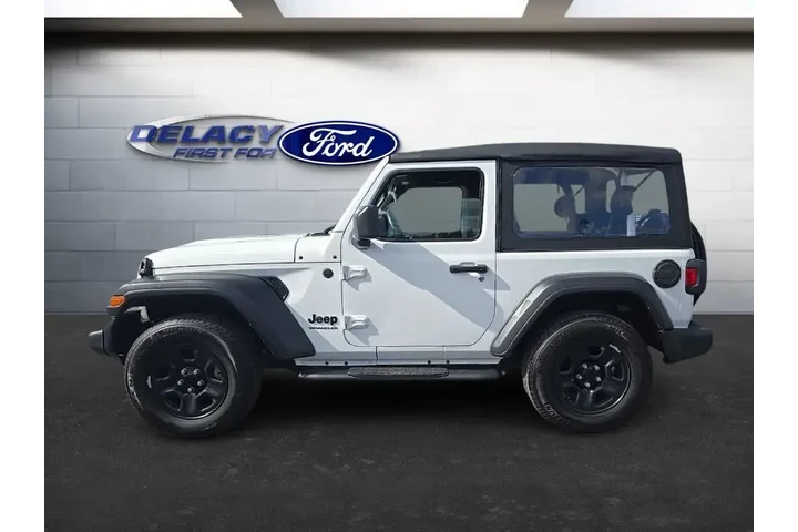 $27451 : Jeep Wrangler 2022 4x4 Sport image 2