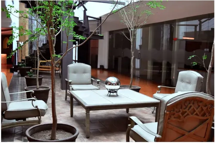 $6890 : RENTA DE OFICINAS AMUEBLADAS image 2