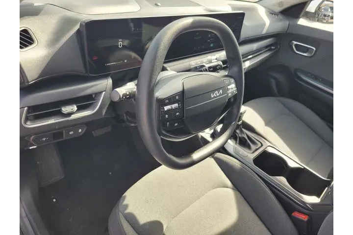 $20696 : Kia K4 2025 LXS 4dr Sedan image 9