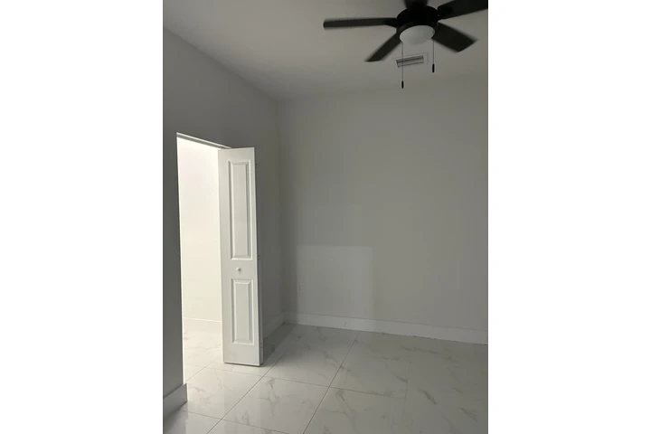 $1500 : Apartamento 1/1 image 4