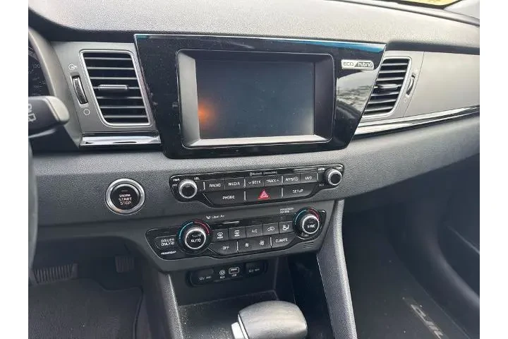 $14074 : Kia Niro 2018 EX 4dr Crossov image 10