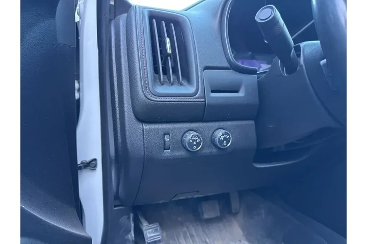 $24832 : GMC Canyon 2019 4x4 All Terr image 9