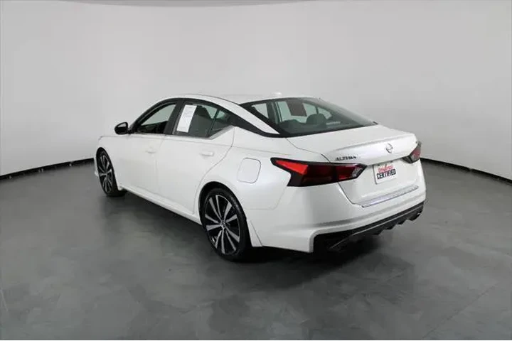 $18863 : Nissan Altima 2022 2.5 SR 4d image 4