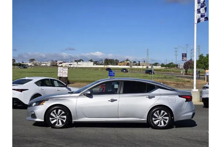 $18900 : Nissan Altima 2022 2.5 S 4dr image 7