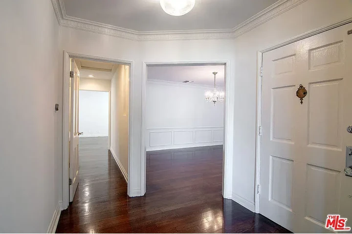 $1500 : 3 Beds Beautiful Home image 3