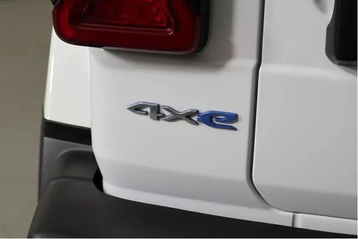 Jeep Wrangler 2023 4x4 Sahar image 7