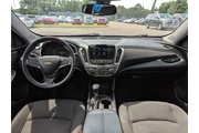 $15987 : 2021 Malibu LT thumbnail